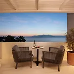 Iria Art Hotell 4*