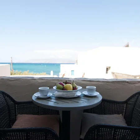 Iria Art Hotel 4*